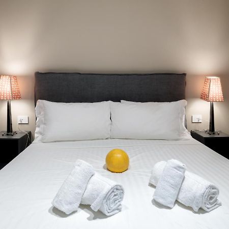 Momento-Teatro Greco Hotel Syracuse Ngoại thất bức ảnh