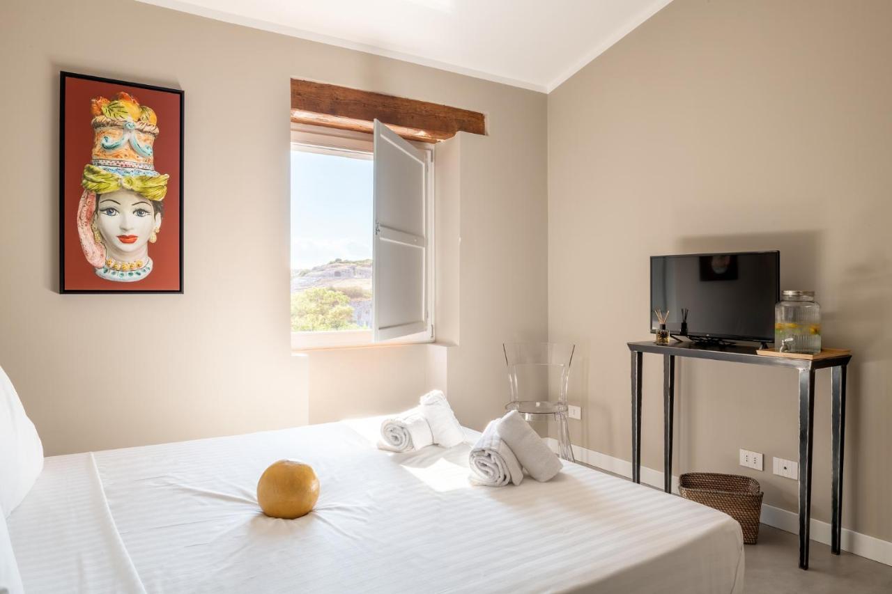 Momento-Teatro Greco Hotel Syracuse Ngoại thất bức ảnh
