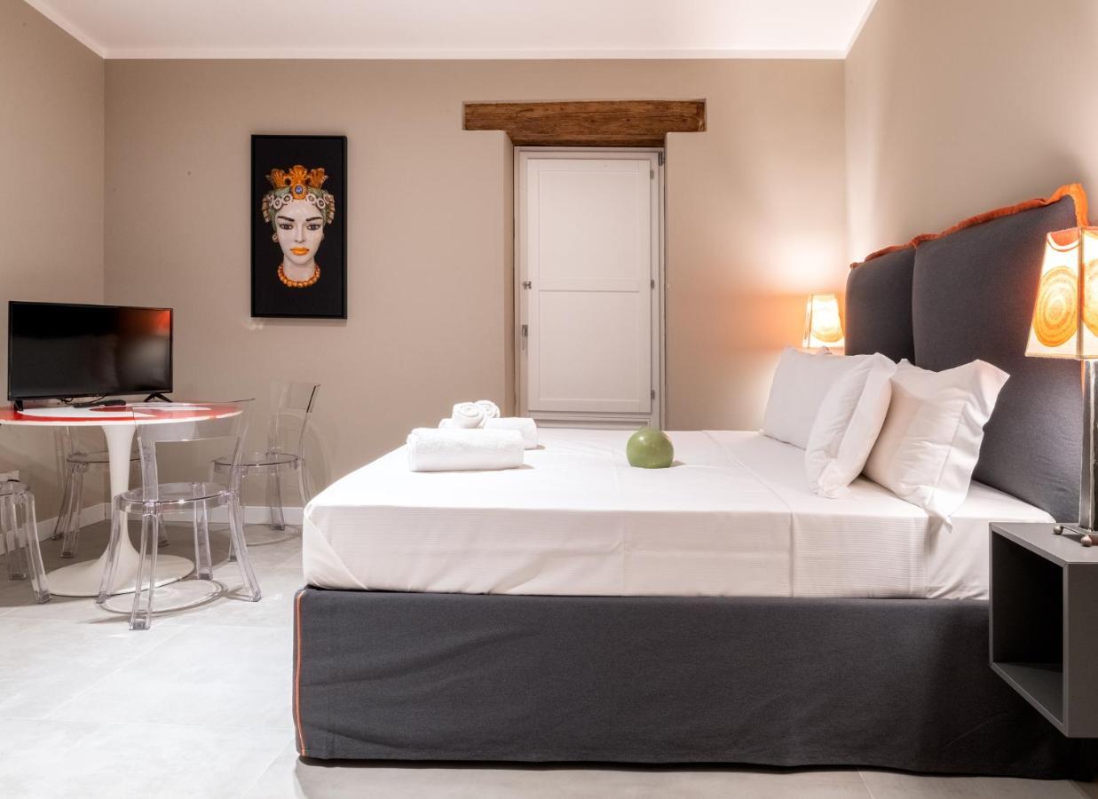 Momento-Teatro Greco Hotel Syracuse Ngoại thất bức ảnh