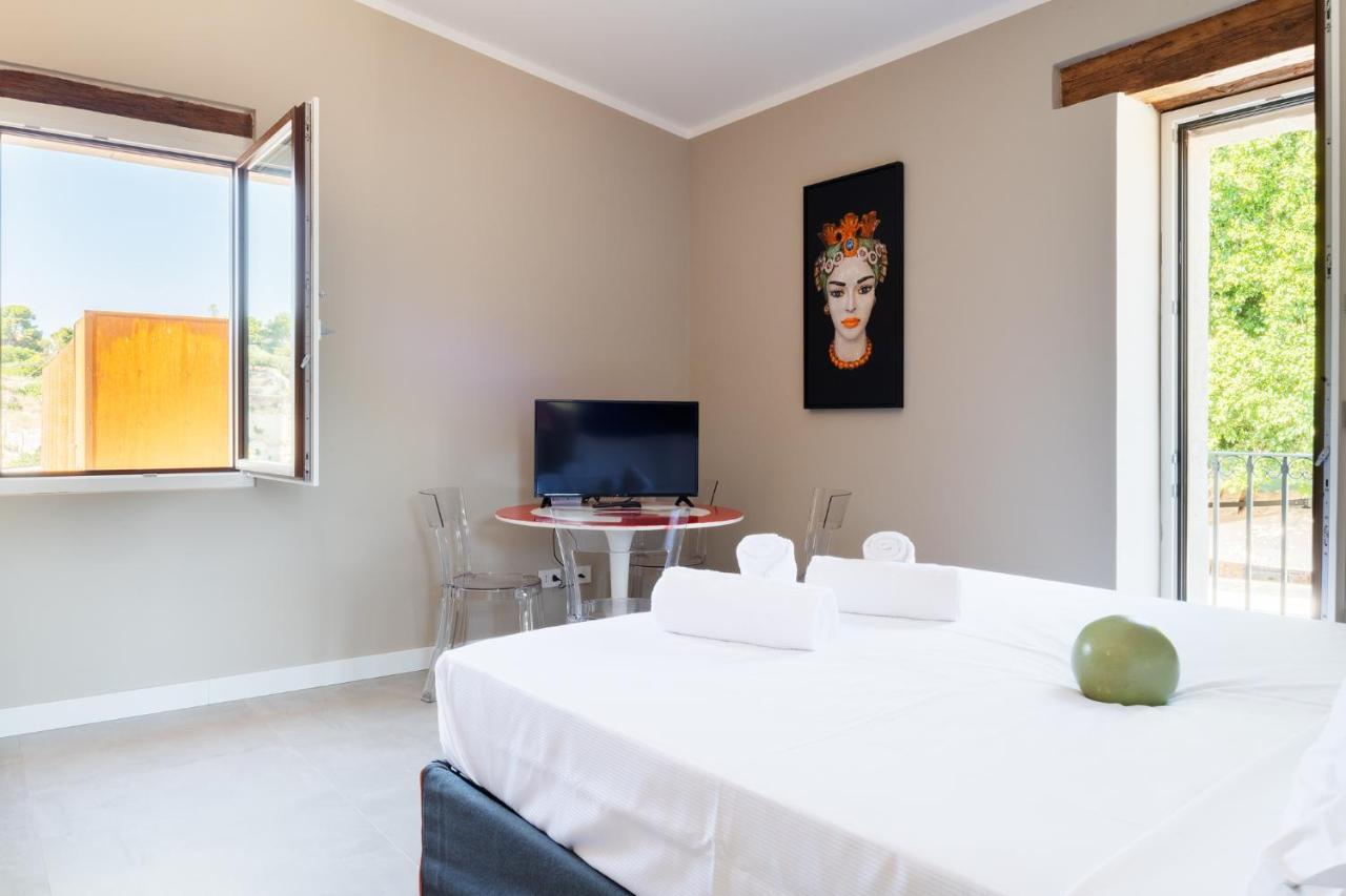 Momento-Teatro Greco Hotel Syracuse Ngoại thất bức ảnh